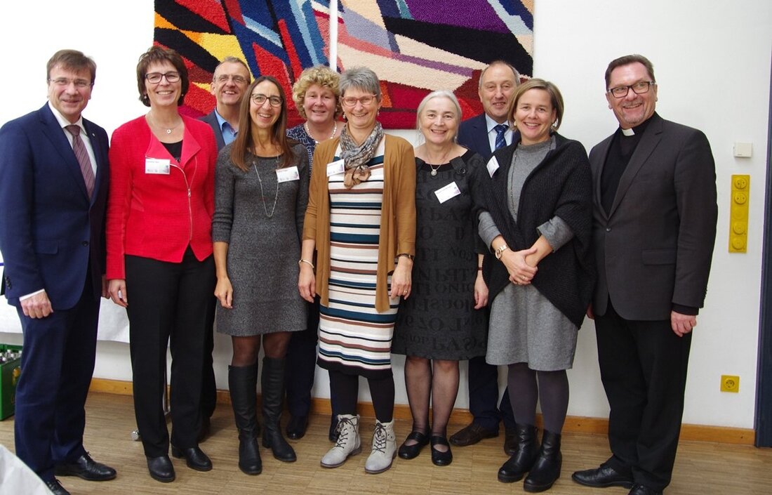 Weiden/Neustadt/WN. Das Team der Katholischen Jugendfürsorge hilft seit bereits 50 Jahren Kindern, Jugendliche, Eltern aber auch Fachkräften. Ihre Beratungsthemen sind dabei genauso unterschiedlich. Von Scheidungssituationen, Schulängste bis hin zu Alkoholkonsum [&hellip;]