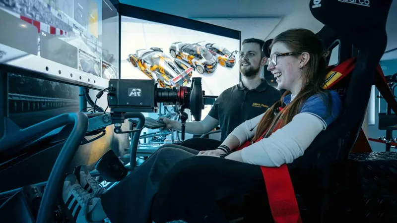 SimRacing-Center wird Innovativer LernOrt der OTH Amberg-Weiden