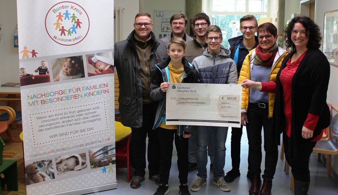 Weiden/Waldthurn. Fünf Nikoläuse der Pfarrei waren in diesem Jahr in Waldthurn unterwegs – und das hat jetzt positive Auswirkungen für den Bunten Kreis Nordoberpfalz: denn die Spenden, die die Nikoläuse [&hellip;]