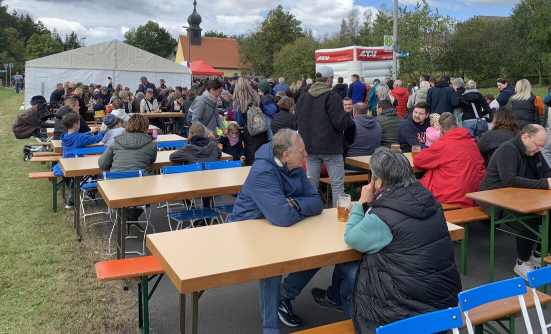 Meerbodenreuth. Das Knödelfest findet am 14. September statt und die Vorbereitungen laufen bereits auf Hochtouren, um die Erfahrungen aus dem Vorjahr mit über 1000 Besuchern zu verbessern.