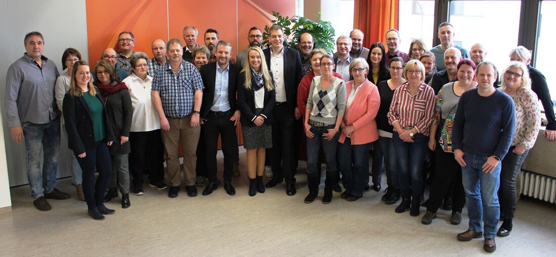 Weiden. Wie gestaltet sich die aktuelle wirtschaftliche Situation bei der Kliniken Nordoberpfalz AG und wie soll diese verbessert werden? Diese Themen standen im Mittelpunkt einer zweitägigen Betriebsrätevollkonferenz des Klinikverbunds mit [&hellip;]