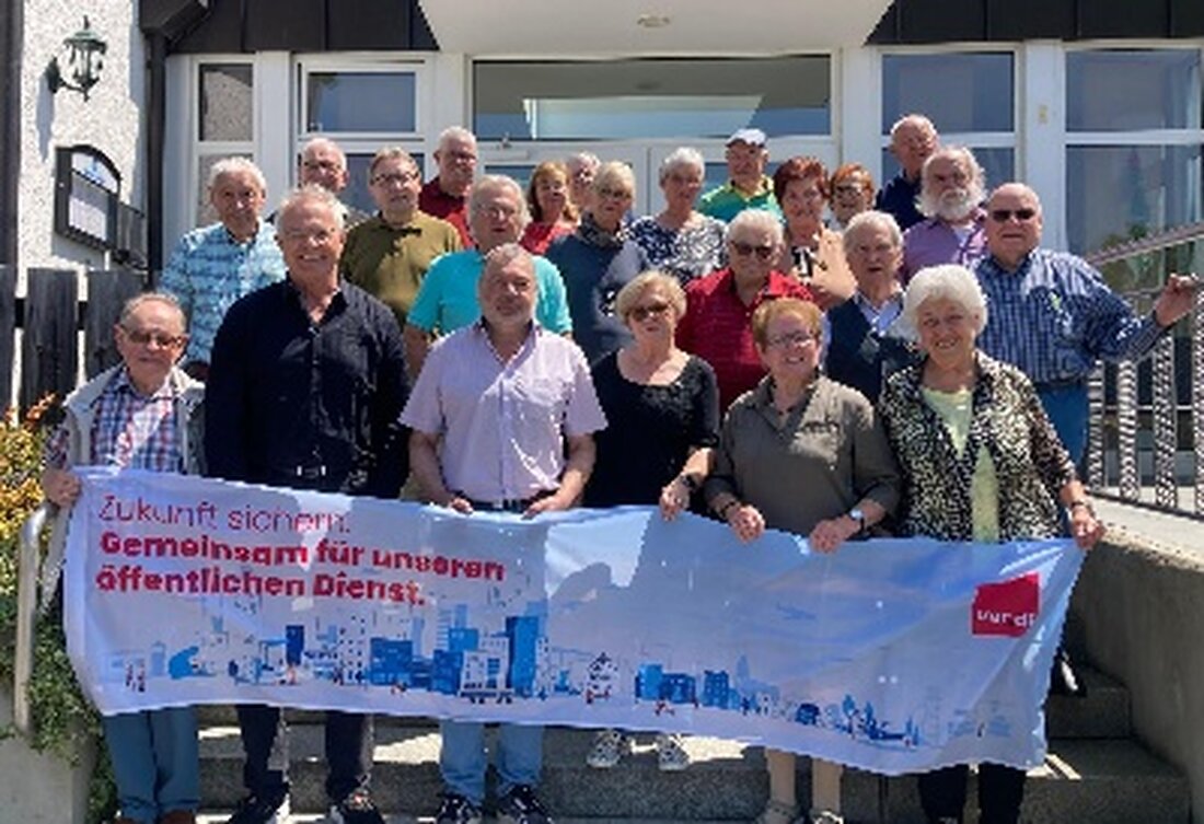 Schwarzenfeld. Ver.di Senioren diskutierten in Schwarzenfeld über Daseinsvorsorge und Verteilungsfragen sowie über die Rolle der Gewerkschaften in der Gesellschaft. Schwerpunkte waren Einflussmöglichkeiten der Bürger und die Bedeutung von Tarifpolitik für die soziale Gerechtigkeit.