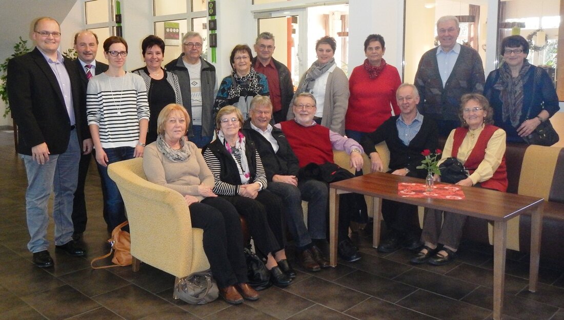 Tirschenreuth/Mitterteich. Auf Einladung der Seniorenfachstelle des Landkreises und des Kreisseniorenbeauftragten Ludwig Spreitzer besichtigen die Seniorenbeauftragten der Städte, Märkte und Gemeinden das Senioren- und Pflegezentrum Phönix „Haus Mitterteich“ in Mitterteich. Dabei [&hellip;]