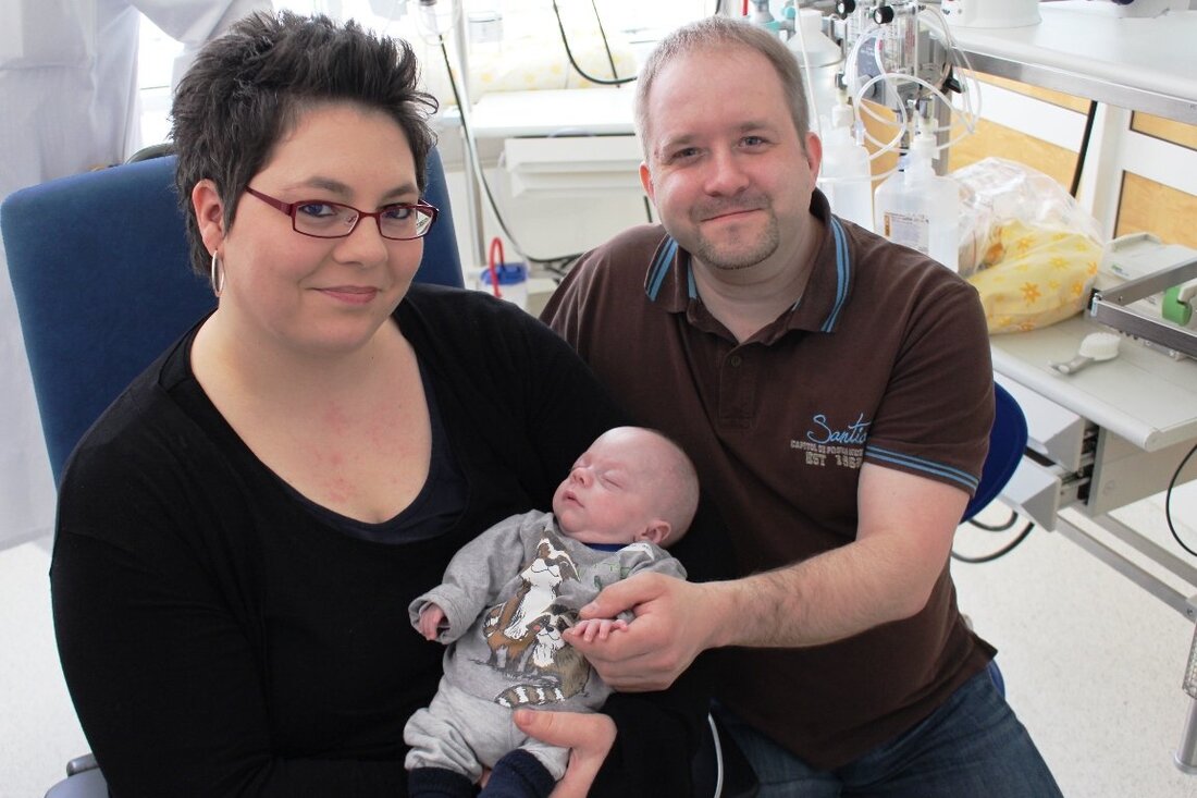 Weiden. 280 Gramm schwer, so groß wie eine Handfläche: am 24. November 2018 erblickte der kleine Michael im Klinikum Weiden das Licht der Welt – in der 26. Schwangerschaftswoche, knapp dreieinhalb [&hellip;]