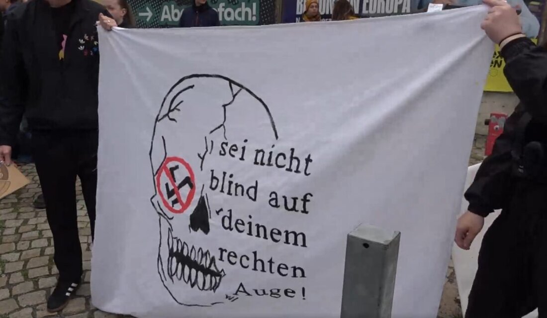 Weiden. Die Gegendemo zu einem AfD-Stand hatte am Montag vor dem Amtsgericht ein juristisches Nachspiel. Ein 19-Jähriger sollte 250 Euro Geldbuße wegen eines Verstoßes gegen das Versammlungsgesetz zahlen. Er legte Einspruch gegen den Bußgeldbescheid der Stadt Weiden ein.