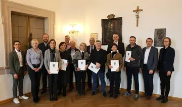 Landrat Andreas Meier ehrt Bedienstete und Ruheständler in Neustadt