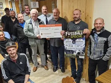 3.500 Euro für krebskranke Kinder - Benefiz-Fußballspiel verbindet Sport und Solidarität