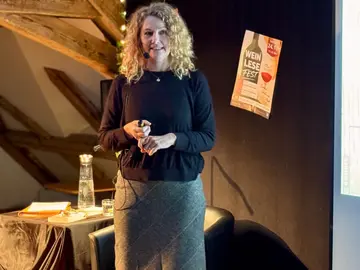 Weinlesefest 2026: Literatur, Wein und Musik in der Regionalbibliothek Weiden