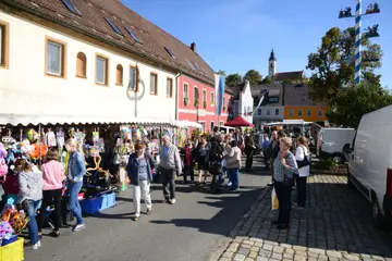 Herbstkreuzbergfest mit kirchlichem und weltlichem Programm in Pleystein
