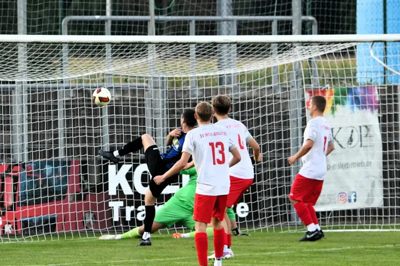Torreicher Spieltag in der Bezirksliga Nord - SV Etzenricht bleibt vorne