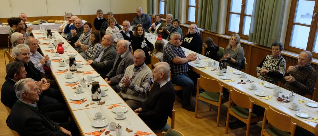 Floß. Zum 125-jährigen Bestehen betont der Katholische Männerverein die Stärkung des Glaubens und das Ziel, junge Männer zu gewinnen. Die Festfeier zeigte sich als große christliche Familienfeier.