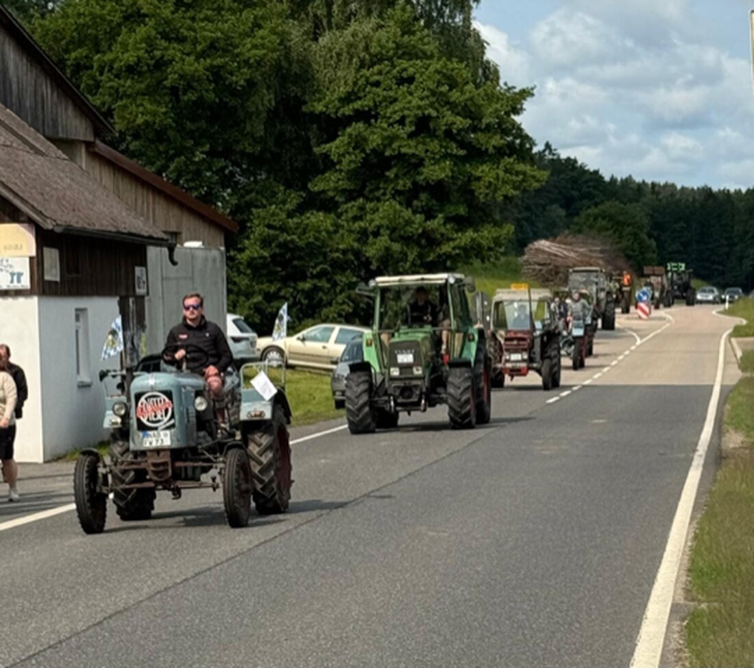 Lerau. Am Pfingstmontag, 25. Mai, füllt das Oldtimertreffen den Meißner-Hof und das Umfeld. Ab zehn Uhr lädt die Feuerwehr zum Frühschoppen, bis elf Uhr rollen die Schmuckstücke an; Musik, Gegrilltes und freier Eintritt.