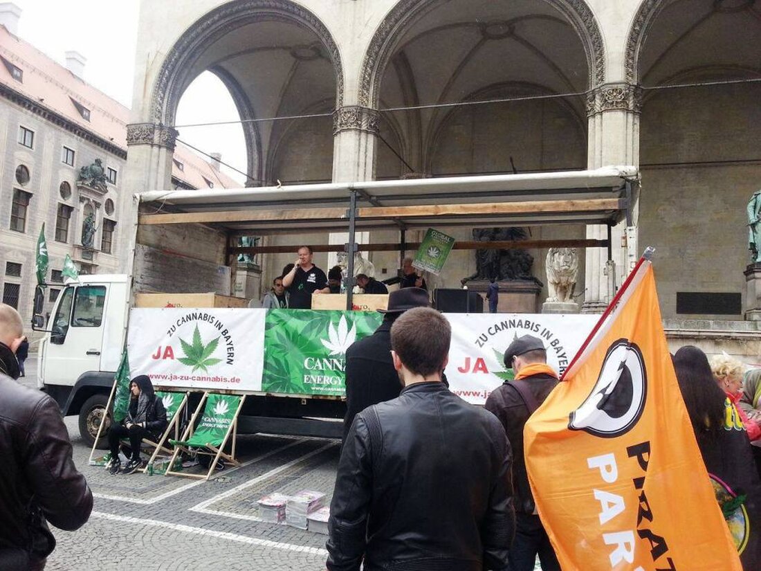 Weiden. Schon im letzten Jahr hatten sich der Demo zum Global Marihuana March in Weiden etwa 150 Verfechter angeschlossen – alle, mit einem Ziel: Die Legalisierung von Cannabis.  Rund 30 [&hellip;]