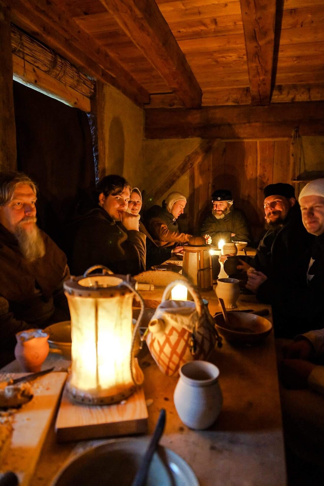 Bärnau. Der Geschichtspark Bärnau-Tachov sucht für seinen romantischen Weihnachtsmarkt an der Goldenen Straße noch Kunsthandwerker und Händler. Wer Kreatives, Rustikales, Regionales, Naturmaterialien oder Handgemachtes anbieten möchte, ist herzlich willkommen. Verkaufsbuden [&hellip;]