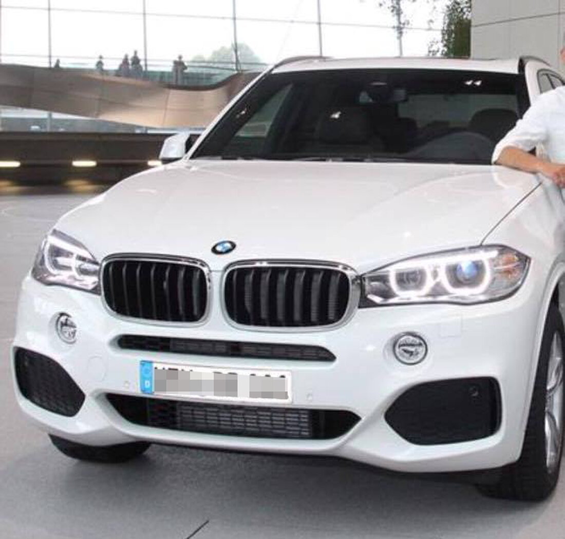 Weiden. In Weiden wurde ein Auto geklaut: Ein BMW X5.  Im Zeitraum von Mittwochabend, 23.00 Uhr und Donnerstagmorgen, 7.00 Uhr haben unbekannte Täter einen weißen BMW X5, xDrive 30d im Wert [&hellip;]