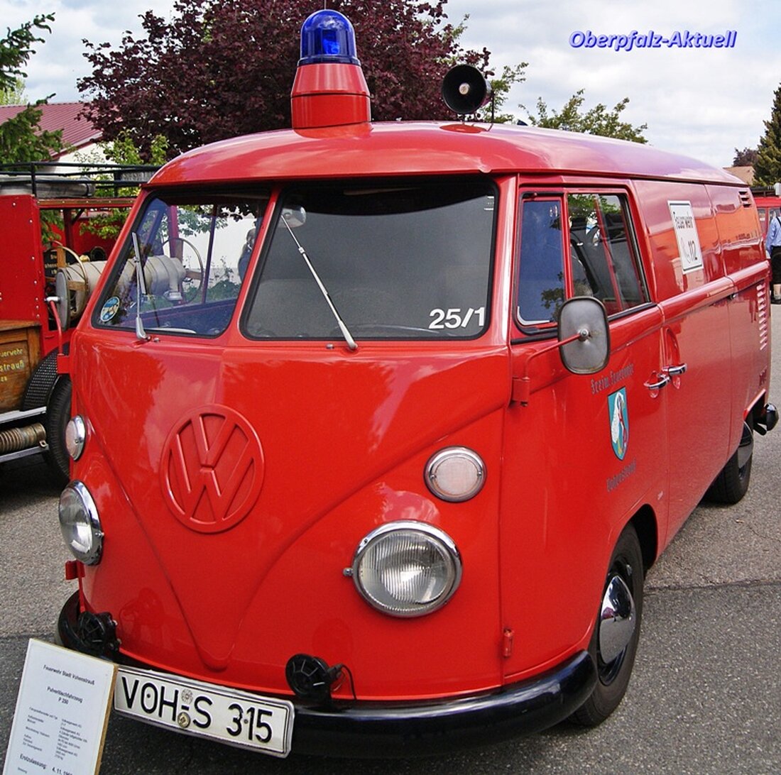 Vohenstrauß. Die Freiwillige Feuerwehr Vohenstrauß feiert ihr 150. Gründungsjubiläum. Mit dabei: Eine Parade an Oldtimer-Löschfahrzeugen. Hier die schönsten Bilder: (Bilder: oberpfalz-aktuell)