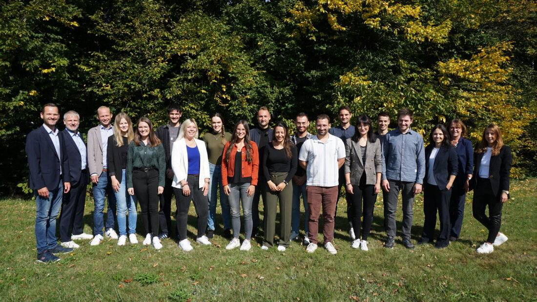 Weiden. 14 neue Referendare starten an den Berufs- und Wirtschaftsschulen in Weiden und Neustadt/WN in den Bereichen Metalltechnik, Wirtschaftswissenschaften und Sozialpädagogik. 