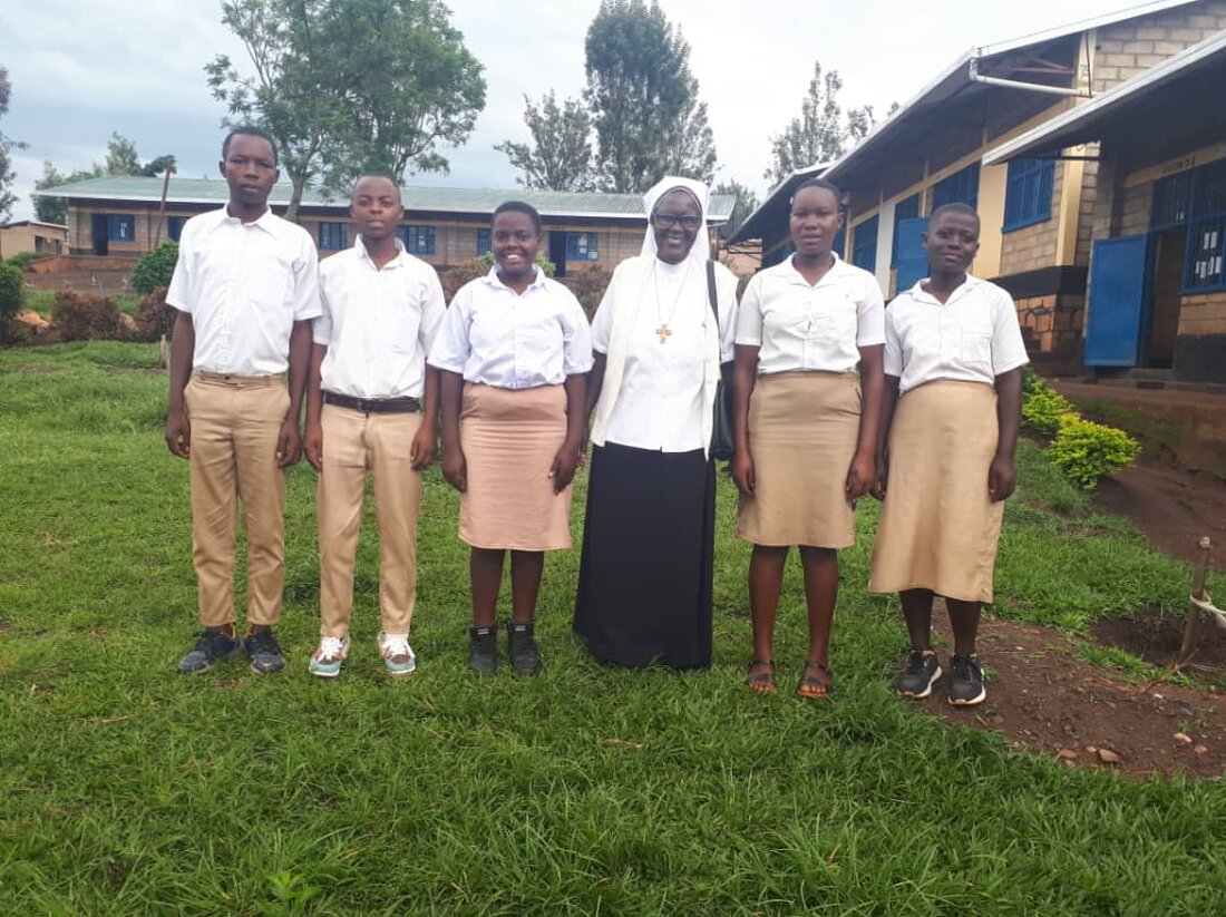 Wiesau. Aus Ruanda erreichen die "Aktion Solidarität" bewegende Dankesgrüße: Seit Jahren unterstützt der Verein mit Sitz in Wiesau eine Schule und ein Krankenhaus in dem ostafrikanischen Land.