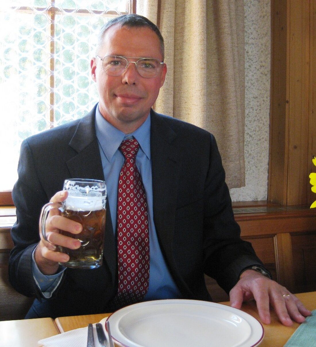 Tirschenreuth. Auf Einladung von Landrat Wolfgang Lippert besuchte Colonel Mark A. Colbrook den Landkreis Tirschenreuth. Als Chef der US-Garnison Bavaria unterstehen ihm neben Grafenwöhr auch die Standorte Hohenfels, Vilseck, und Garmisch. Der InitiAKTIVKreis [&hellip;]