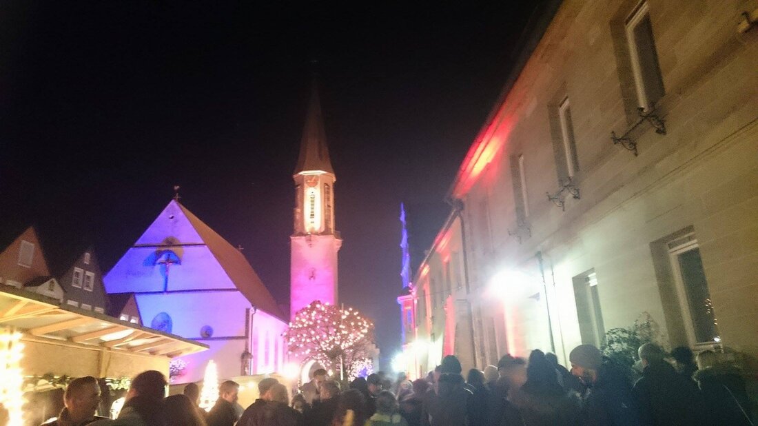 Kemnath. In ein Meer aus Lichtern wird sich am 7. Dezember die Kemnather Innenstadt verwandeln, denn der KEM-Verband lädt zum 15. Candle-Light-Shopping ein. Angefangen vom Stadtplatz über die Trautenbergstraße zum [&hellip;]