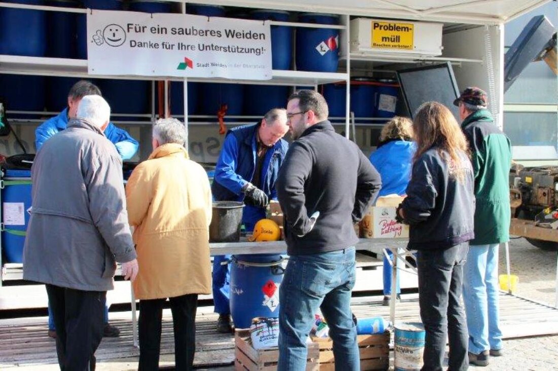 Weiden. Wie die Stadt Weiden bekanntgibt, findet zur umweltgerechten Entsorgung von Problemabfällen aus dem Haushalt (keine Gewerbebetriebe) wie zum Beispiel Altfarben/-lacke, Chemikalien, Gifte, Laugen, Säuren usw., am Samstag, dem 01.04.2017 von 9 [&hellip;]