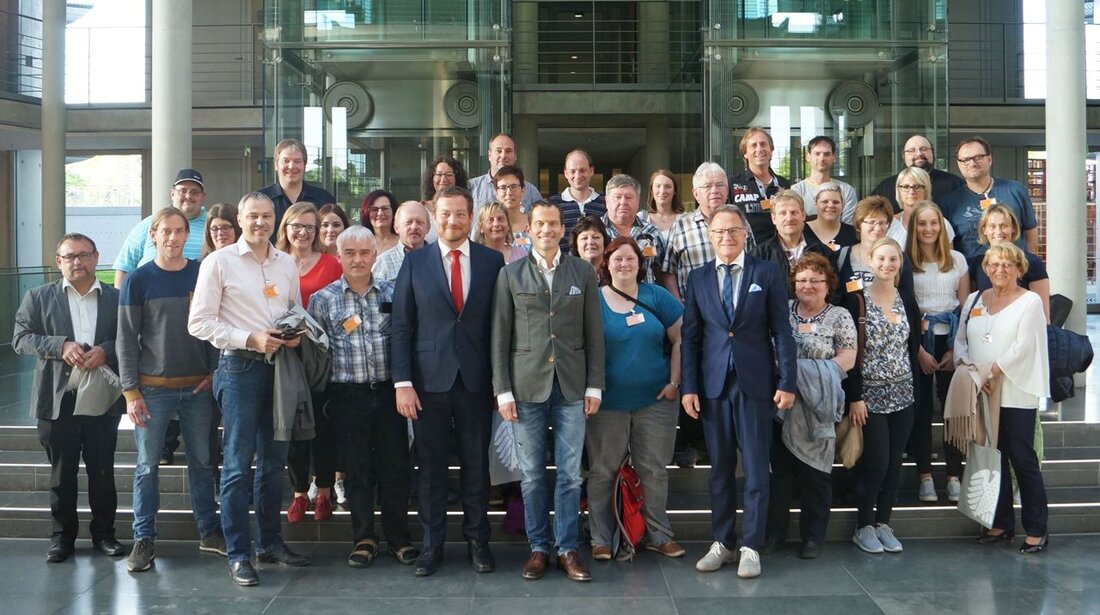 Weiden/Tirschenreuth/Neustadt/WN/Berlin. Der Kreisjugendring Tirschenreuth, der Kreisjugendring Neustadt/WN und der Stadtjugendring Weiden besuchten letzte Woche mit einer Gruppe von Verantwortlichen in der Jugendarbeit gemeinsam die Landeshauptstadt Berlin. Über eineinhalb Stunden diskutierten die [&hellip;]