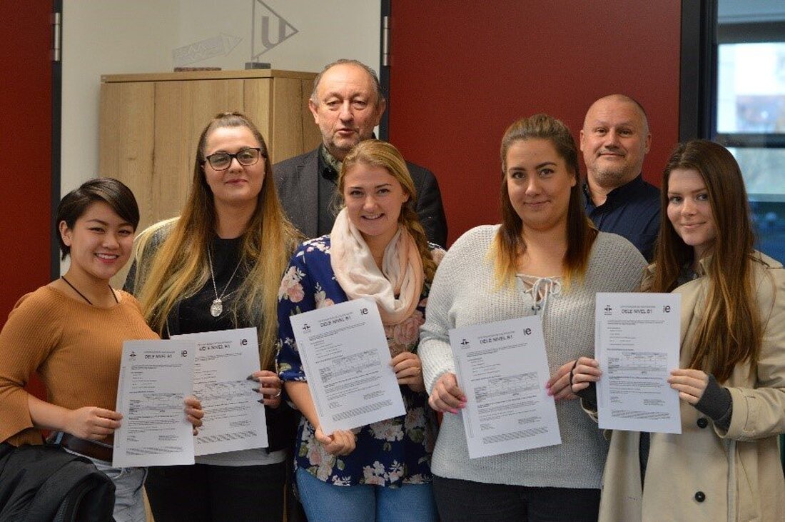 Wiesau. Seit 2004 bietet die Berufsfachschule für Hotelmanagement und Tourismusmanagement Wiesau die Fremdsprache Spanisch als Pflichtfach an. In diesem Jahr nahmen neun Schüler/innen der Klasse BFH12a an den Prüfungen zum [&hellip;]