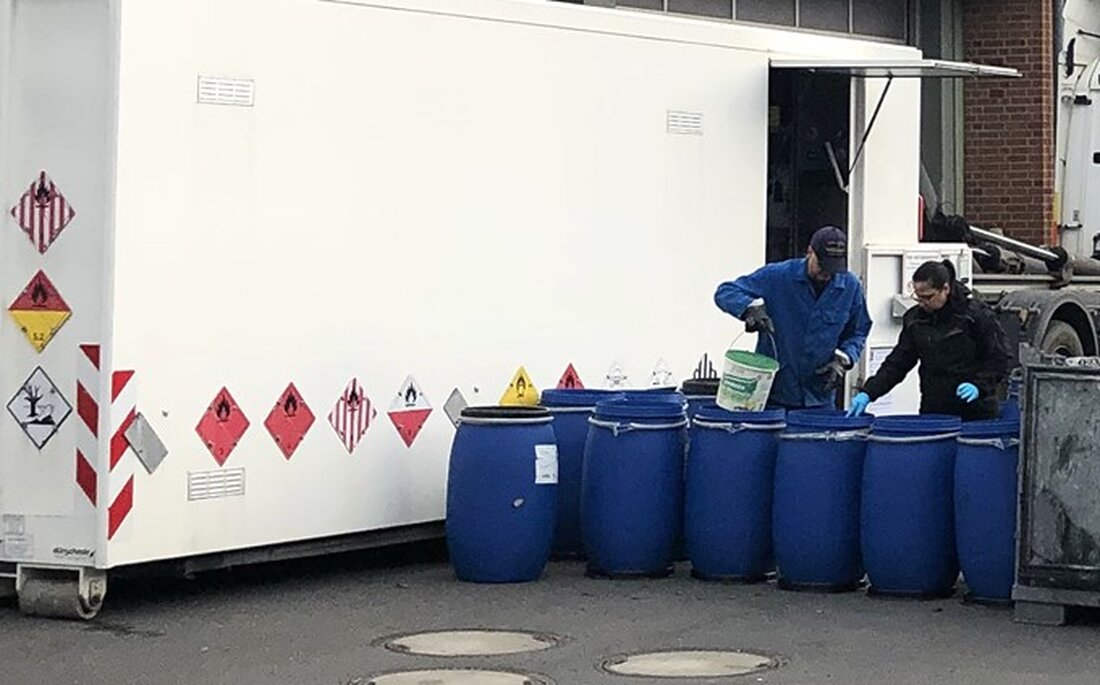 Weiden. Die Stadt sammelt Problemabfälle kostenfrei am Parkplatz Waldfriedhof. Aktion am 17. Juli von 13 bis 16 Uhr nahe Haupteingang.