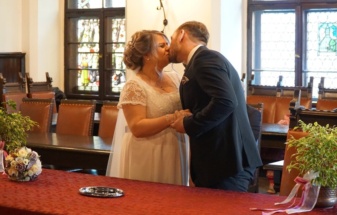 Weiden. Zwei Hochzeiten – zwei Brautpaare: In den Standesämtern Weiden und Eschenbach haben sich zwei Paare getraut.  12.01.2019 Jenny Ulbricht und Julian Herbert Dörner, Eschenbach/Schwarzenbach 19.01.2019 Lucie Fišlová und Tobias Alfred Andreas Holler, Weiden [&hellip;]
