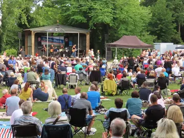 "Back Beat" spielen den Sound der Sixties