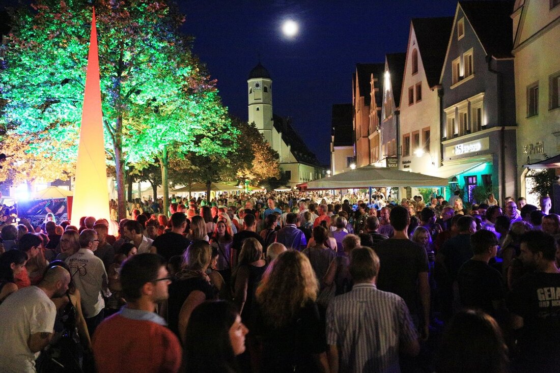 Weiden. Die große Kultur- und Einkaufsnacht “Weiden träumt” war in den letzten Jahren immer ein riesen Erfolg. Und auch dieses Jahr lädt Weiden wieder zum Träumen ein!  Am Freitag, 22. Juli, [&hellip;]