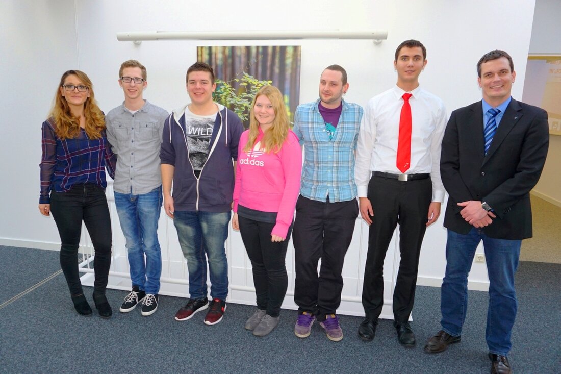 Weiden. Azubis sind die besten Botschafter für die Ausbildung. Die bayerischen IHKs haben das Projekt „AusbildungsScouts“ ins Leben gerufen. Junge Leute aus regionalen Unternehmen gehen in Schulen und stellen ihre [&hellip;]