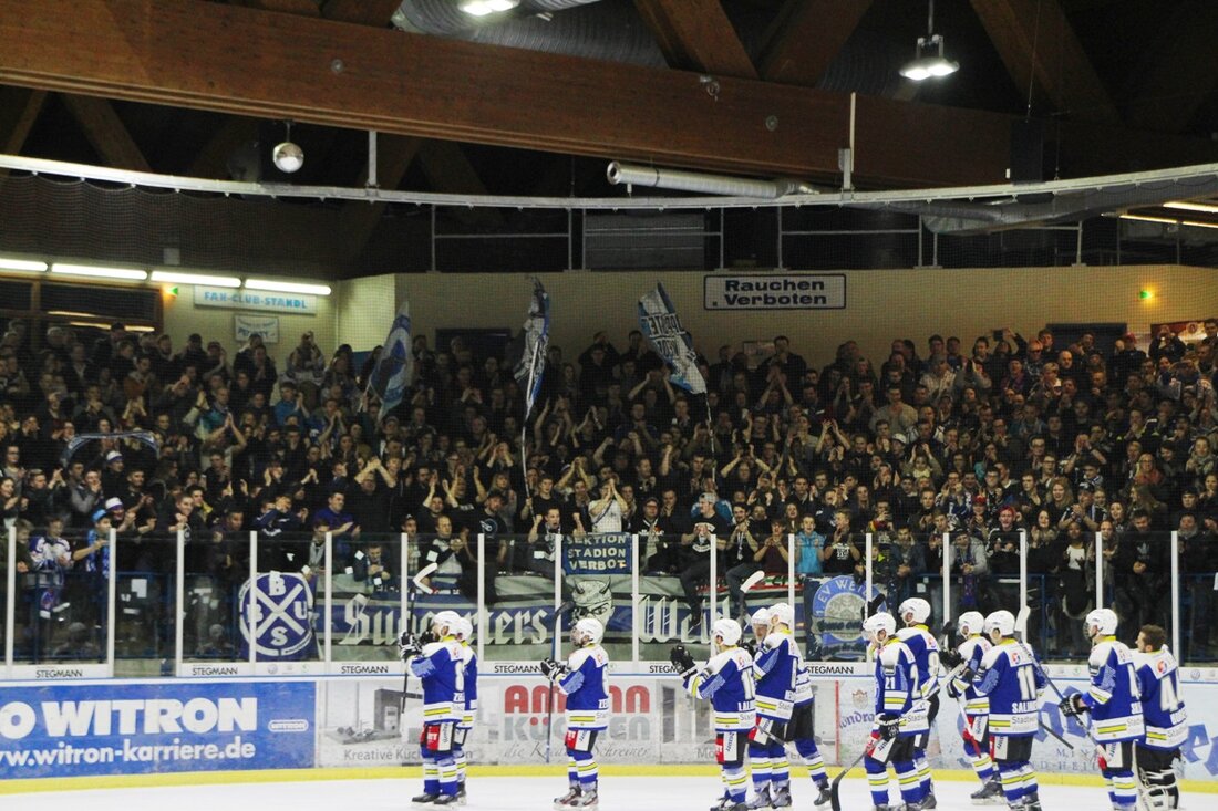 Weiden. Die Blue Devils wollen sich weiter professionalisieren und den Fans mehr Service bieten: Ab der neuen Saison können deshalb Tickets für alle Spiele der Blue Devils online gekauft, bezahlt [&hellip;]