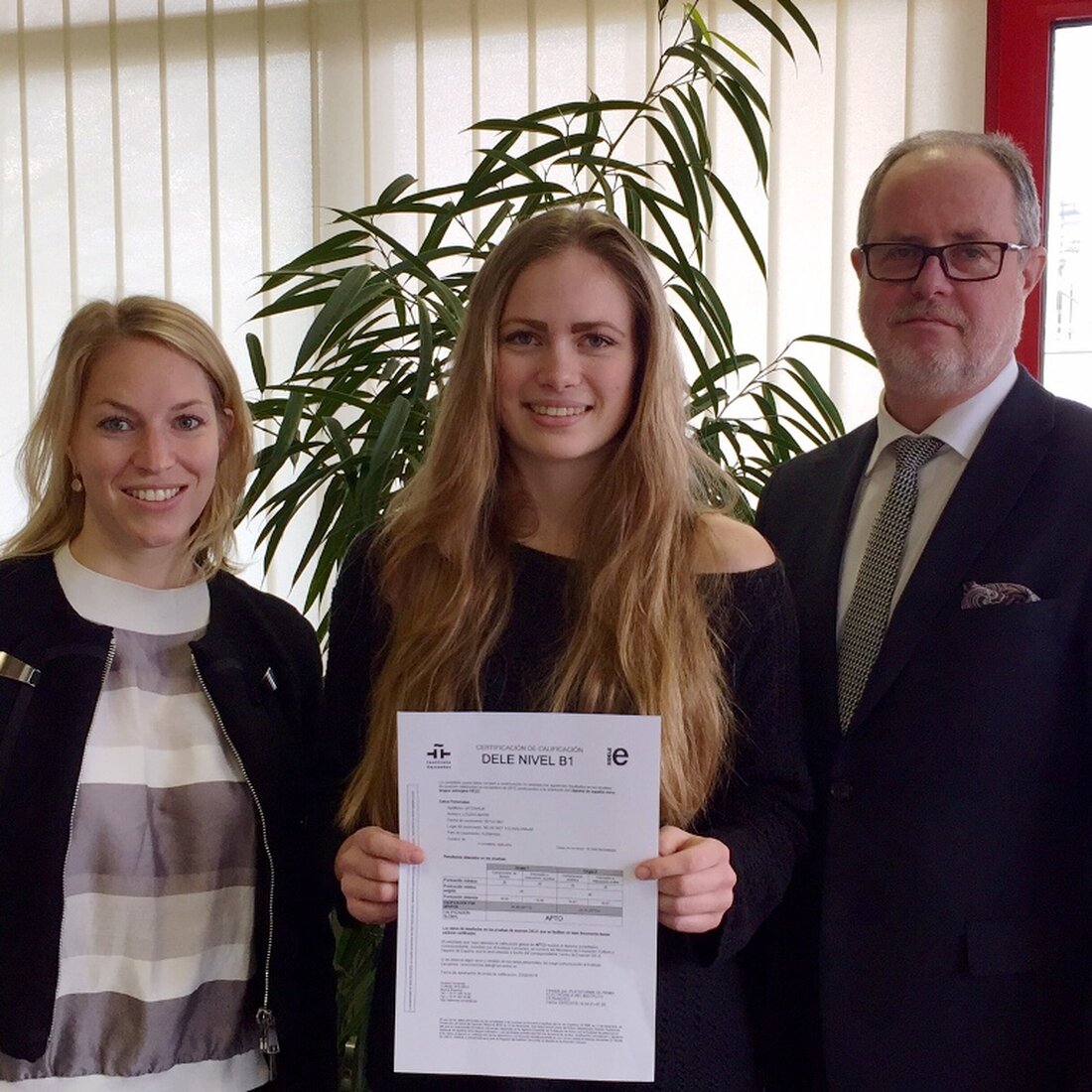 Weiden. Die Weidener Gymnasiastin Louisa-Marie Jatzwauk zeigte Fleiß und Sprachgeschick. Dafür wurde sie mit dem Spanisch-Zertifikat DELE auf dem Level B1 belohnt.  Internationale Fremdsprachenzertifikate können in Bewerbungsmappen durchaus den Unterschied [&hellip;]