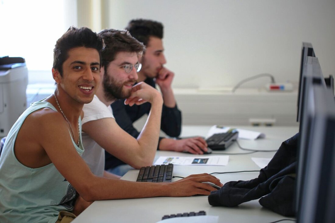 Weiden/Amberg. Eine Chance auf einen Neustart in Deutschland: Die OTH Amberg-Weiden will Menschen, die ihre Heimat verlassen mussten, den Weg in ein Studium an der Hochschule ebnen. Deshalb bietet sie im [&hellip;]