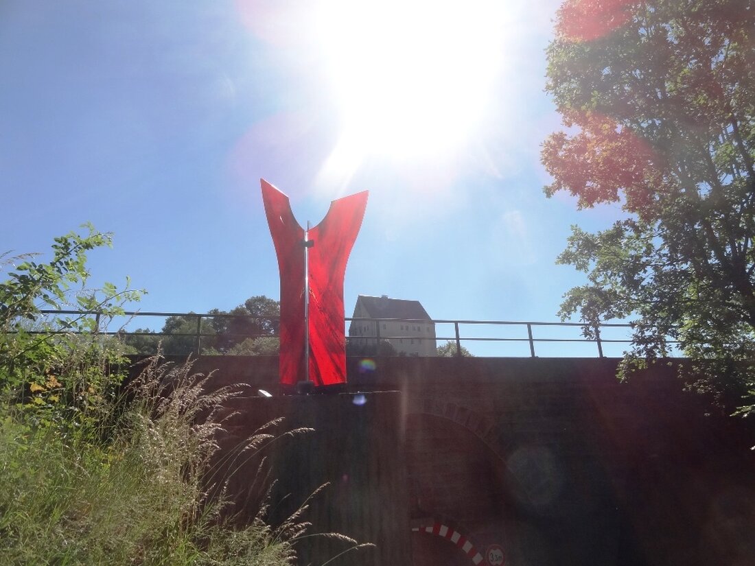 Windischeschenbach. Für seine Skulptur für Frieden auf der Panzersperre bei Windischeschenbach erhält Erwin Otte jetzt den Glasstraßenpreis 2016. Kein Wunder: Der Engel fällt auf und mahnt.  Erwin Otte ist einer, [&hellip;]