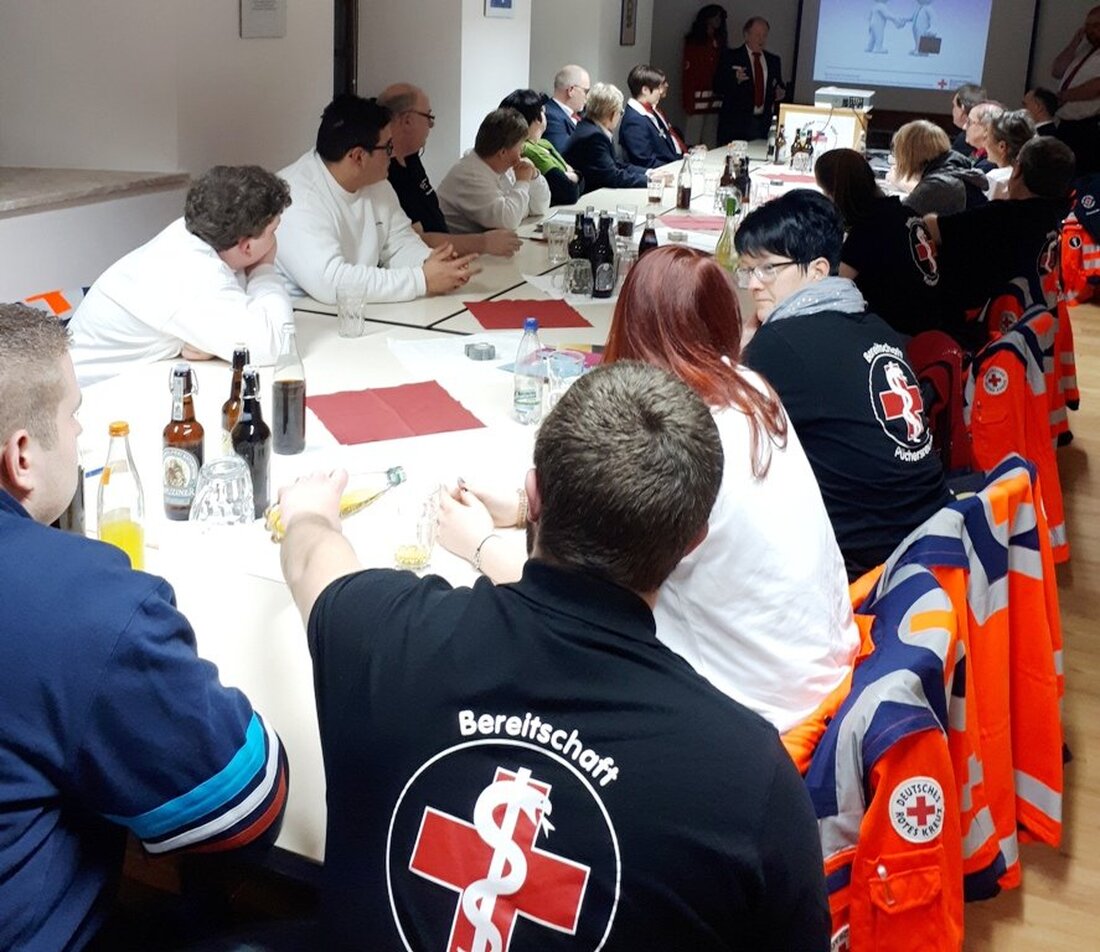 Püchersreuth. Unter dem Motto „Zusammenkommen ist ein Beginn, Zusammenbleiben ein Fortschritt, Zusammenarbeiten ein Erfolg“ von Henry Ford stand die Jahreshauptversammlung der BRK Bereitschaft Püchersreuth. Bereits die Einladung zur Versammlung machte [&hellip;]