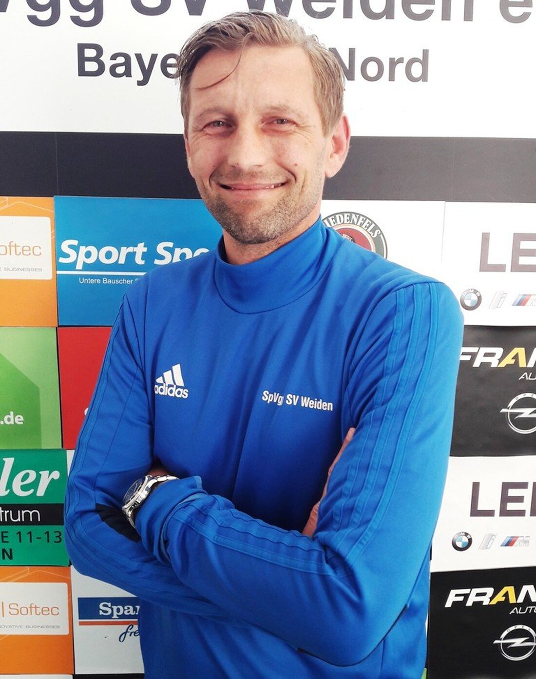 Weiden. Andreas Scheler ist ab der neuen Saison Trainer der SpVgg SV Weiden. Der 40-jährige Coach der U 19 Landesliga Mannschaft der SpVgg SV Weiden soll nun ab der neuen [&hellip;]