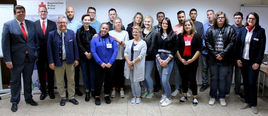 Tirschenreuth. 20 Auszubildende starten beim Kreisverband Tirschenreuth im Bayerischen Roten Kreuz (BRK) zum 1. September und 1. Oktober ihre Ausbildung in zukunftsorientierten Berufsfeldern des Gesundheits-, Sozial- und Rettungswesens. Der BRK [&hellip;]