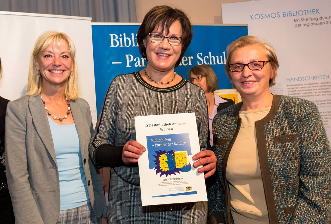Weiden/Amberg. Die Bibliothek der OTH Amberg-Weiden hat Grund zu feiern: Bereits zum zweiten Mal darf sie sich über die Auszeichnung „Bibliotheken – Partner der Schulen“ freuen. Mit diesem Qualitätsprädikat würdigt das [&hellip;]
