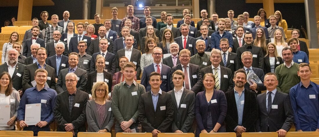 Amberg/Weiden. Zum zweiten Mal in Folge kann die OTH Amberg-Weiden ein Erfolgsjahr für das Deutschlandstipendium vermelden. 48 Stipendienurkunden – und damit fünf mehr als noch im Vorjahr – wurden bei [&hellip;]