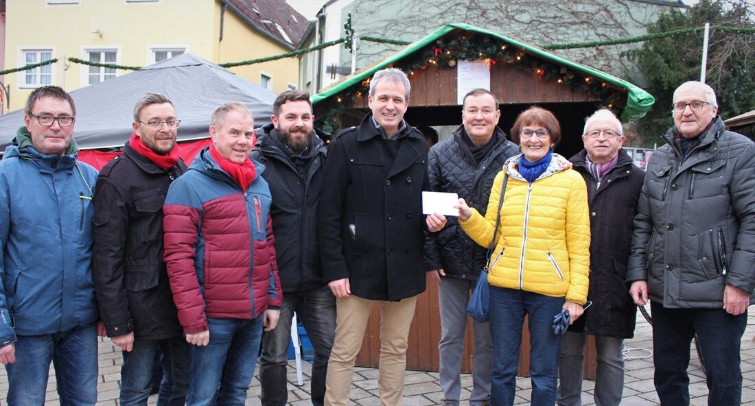 Neustadt/WN. Spenden statt schenken. Fast traditionell verzichtet die Stadtratsfraktion der Neustädter SPD auf ihre Neujahrs- und Weihnachtswünsche und spendet die so eingesparten Druckkosten einem wohltätigen Zweck. Dieses Mal geht die [&hellip;]