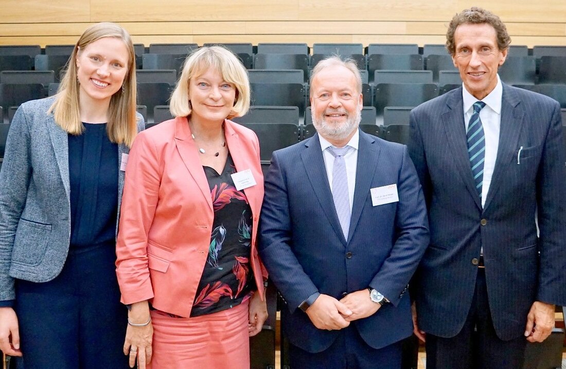 Weiden. Macht Markt Moral? Nein. Aber ohne Moral würden Märkte nicht funktionieren. Das gilt auch im digitalen Zeitalter. Prof. Dr. Julian Nida-Rümelin, Philosoph und Kulturstaatsminister a.D., plädierte beim 16. PartnerCircle [&hellip;]