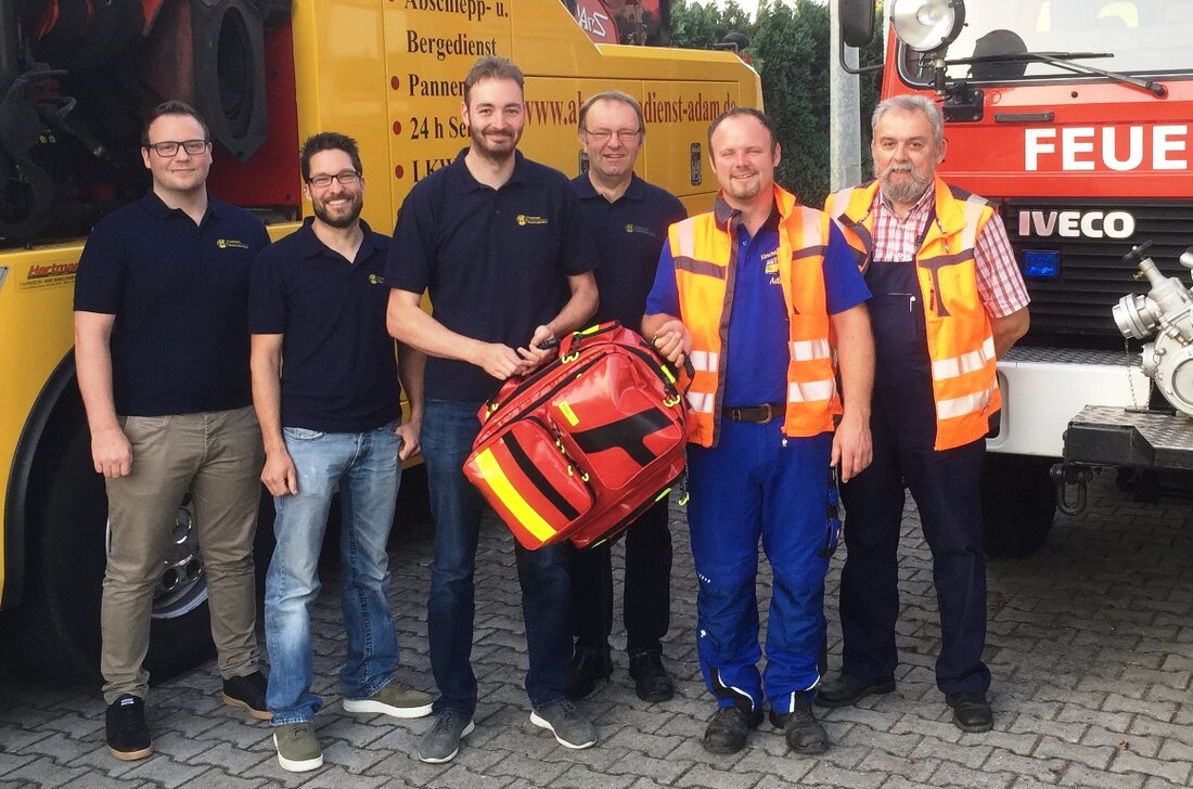 Meerbodenreuth. Die Feuerwehr Meerbodenreuth konnte Dank einer Spende des Abschleppdienstes Adam aus Buch den in die Jahre gekommenen Verbandskasten durch einen neuen Notfallrucksack ersetzen. Mit der Neuanschaffung verfügt die Wehr [&hellip;]