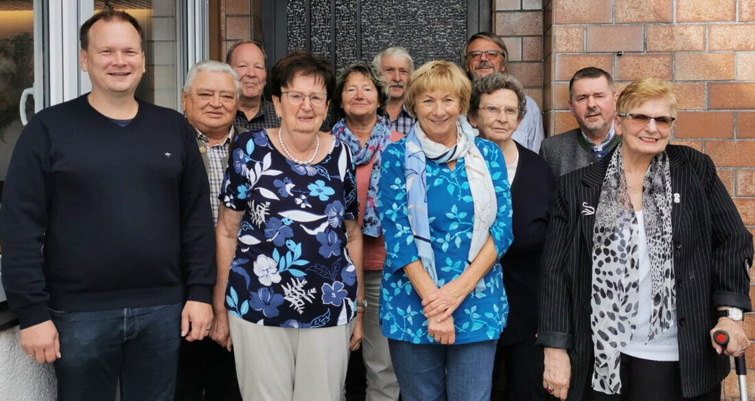 Speichersdorf. Bei der Jahreshauptversammlung des VdK-Ortsverbands wurden treue Mitglieder geehrt und der Vorstand neu gewählt. Zukünftige Veranstaltungen und ein starker Mitgliederzuwachs wurden hervorgehoben.