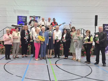 Rosenball lockt knapp 200 Gäste nach Maxhütte-Haidhof