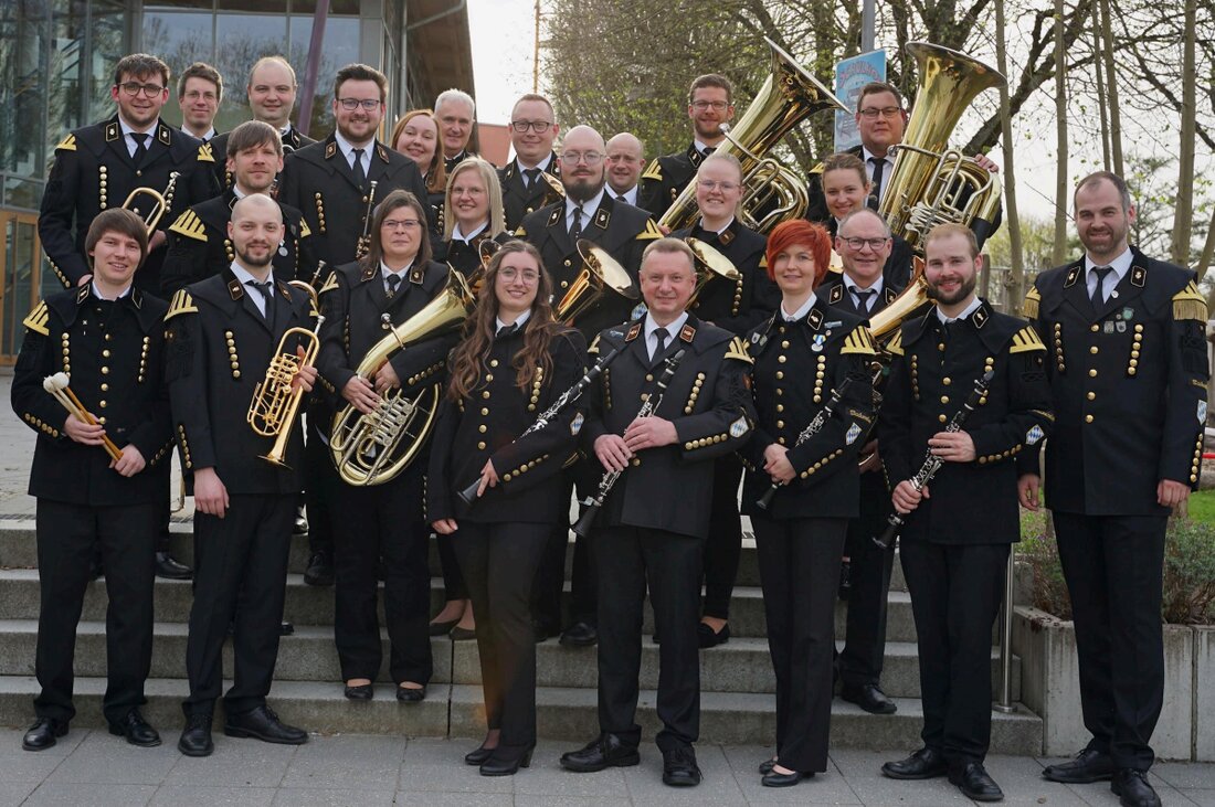 Wackersdorf. Am Ostersonntag, den 20. April, lädt die Bergmannskapelle Wackersdorf um 19 Uhr zu einem kostenlosen Konzert mit Egerländer und bayerisch-böhmischer Blasmusik in die Sporthalle ein.