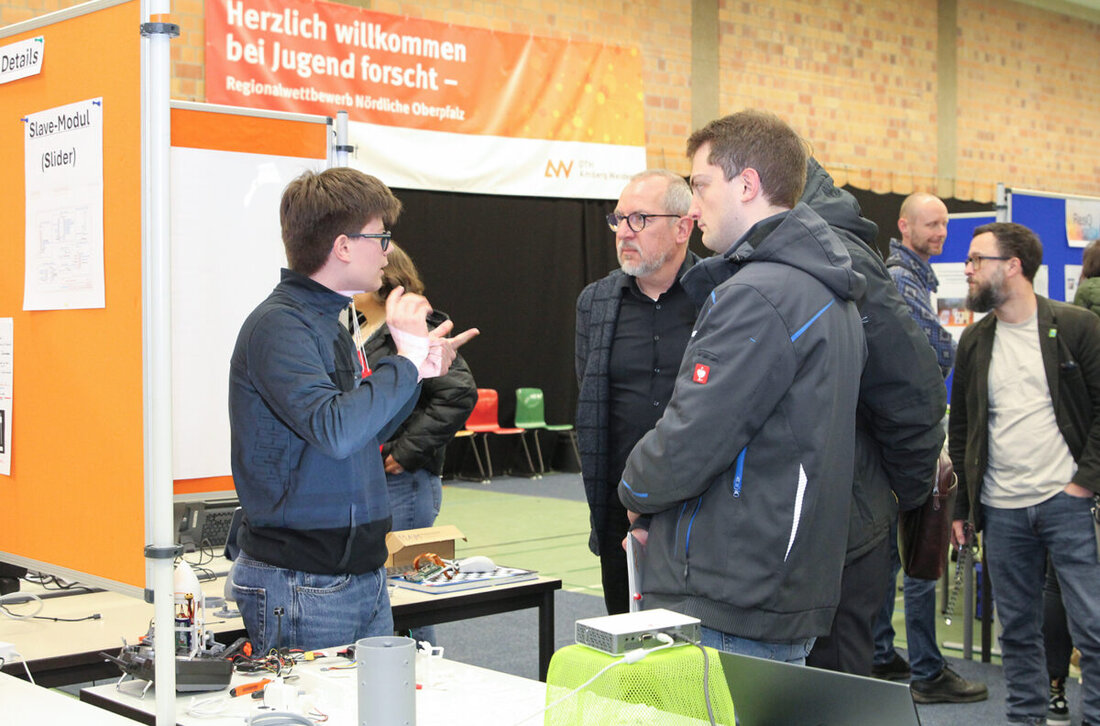 Oberpfalz. Am Mittwoch präsentierten 40 Forscherteams beim Jugend forscht-Regionalwettbewerb Nördliche Oberpfalz ihre innovativen Projekte. Die Sieger qualifizierten sich für den Landeswettbewerb Bayern.