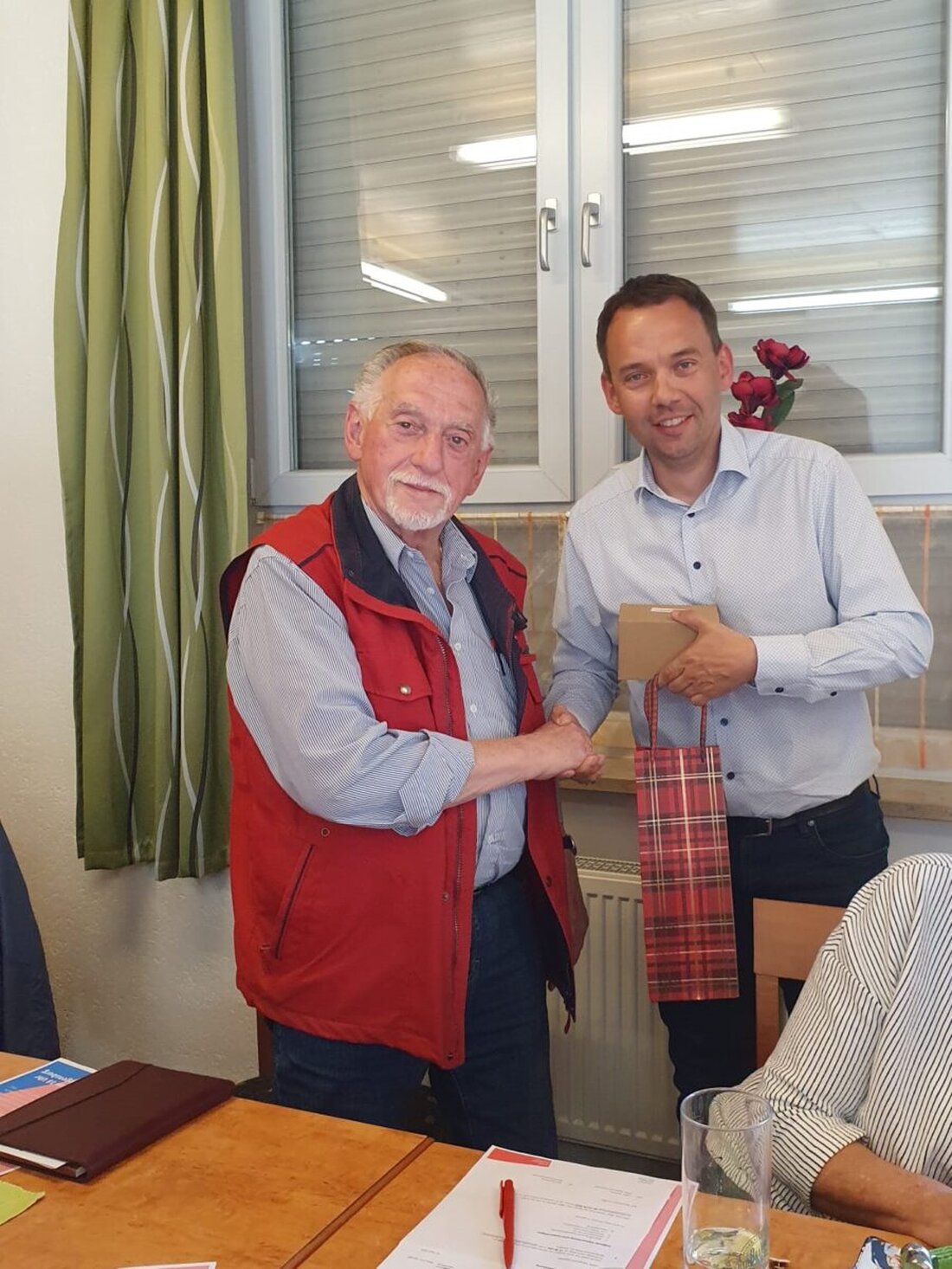 Weiden. Ver.di Weiden und Region gratuliert Erich Bäumler nachträglich zum 80. Geburtstag und würdigt sein langjähriges Engagement und Einsatz für die Gewerkschaft.