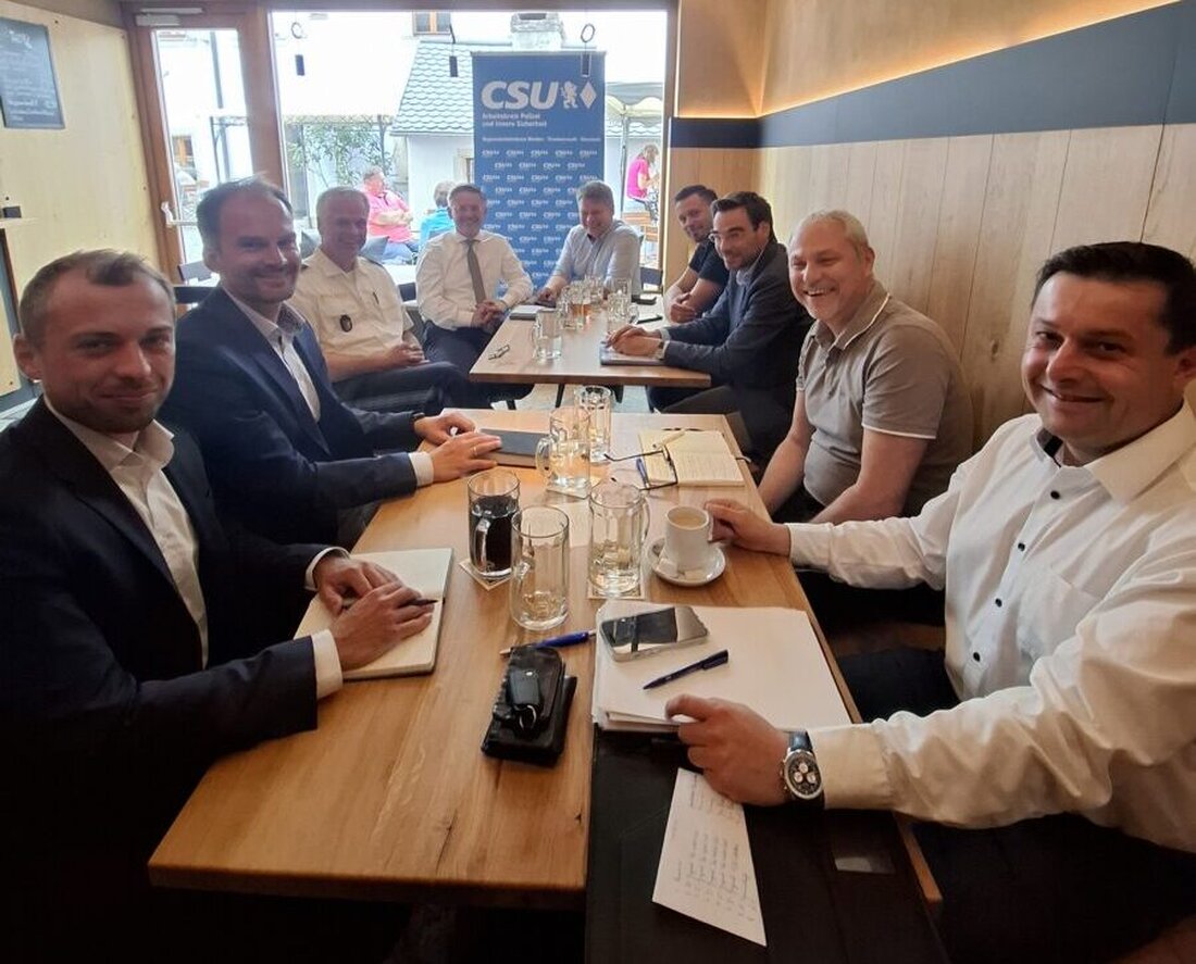 Neustadt. Der CSU Arbeitskreis Weiden/Tirschenreuth/Neustadt diskutierte Sicherheitsthemen, darunter die Grenzpolizeiarbeit und Inneren Sicherheit. Grenzkontrollen wurden als wirksam gegen illegale Migration und Kriminalität hervorgehoben.